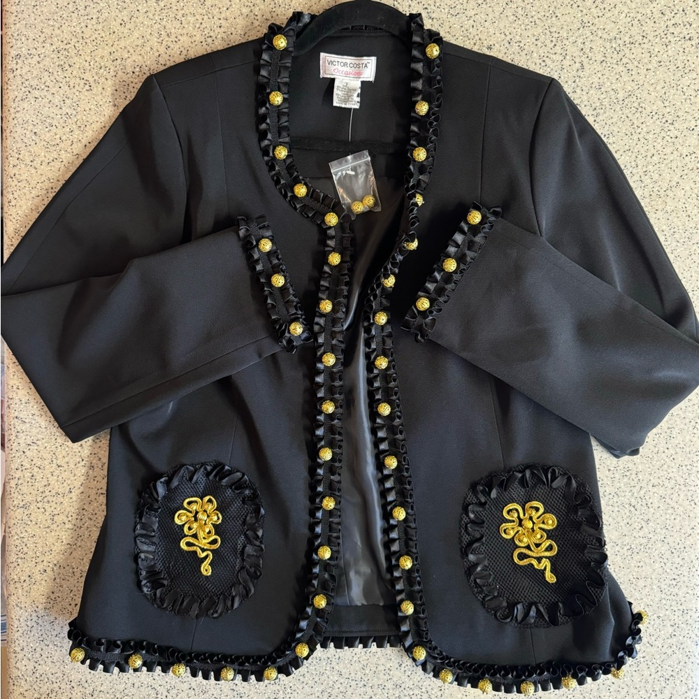 Vtg. 80s Victor Costa ornate black and gold beaded blazer with gold details.S